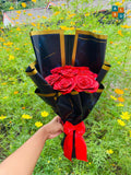7 Ribbon Roses Bouquet