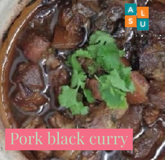 Pork black curry in clay pot(1Kg)
